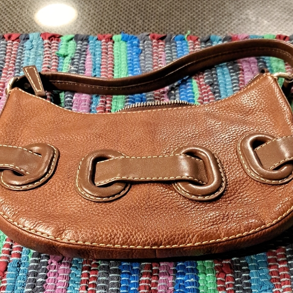 Michael Kors Tan Leather Shoulder Bag (Silver Hardware) - Picture 3 of 4